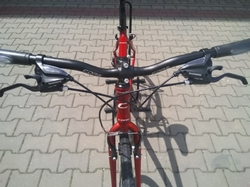 Core Sprinter 28" (2022) červená 3x7sp. vel. 20" pevná vidlice 