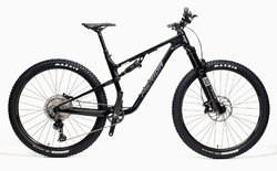 Merida ONE-TWENTY TRAIL HUNTER EDITION-CZ Glossy Black(Silver) 