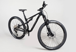 Merida ONE-TWENTY TRAIL HUNTER EDITION-CZ Glossy Black(Silver) 